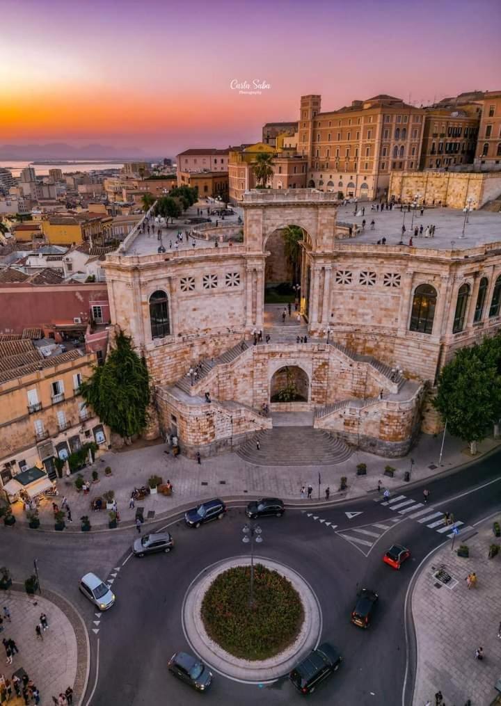Lu House Appartamento Bastione Кальяри Экстерьер фото